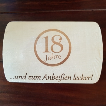 Holzbrettchen "18"