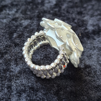 Ring rhodiniert mit Kristallen