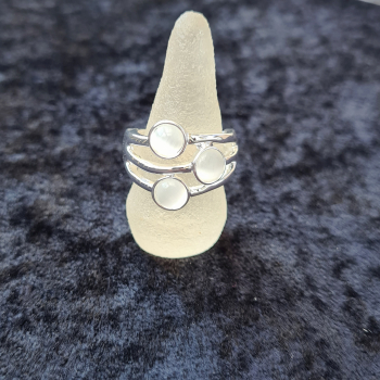 Ring mit Katzenauge