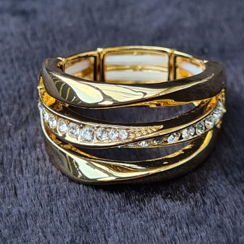 Ring vergoldet, mit Kristallen