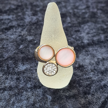 Ring, vergoldet, mit Katzenaugen und Kristallen