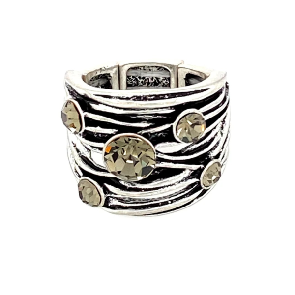 Ring mit elastischem Band