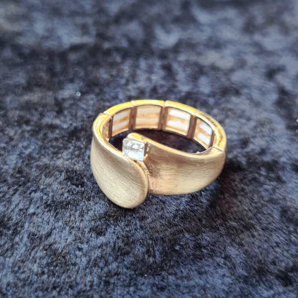 Ring vergoldet mit Kristall