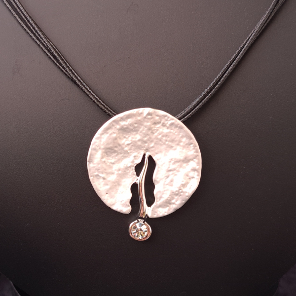 Collier rhodiniert, mit Kristall
