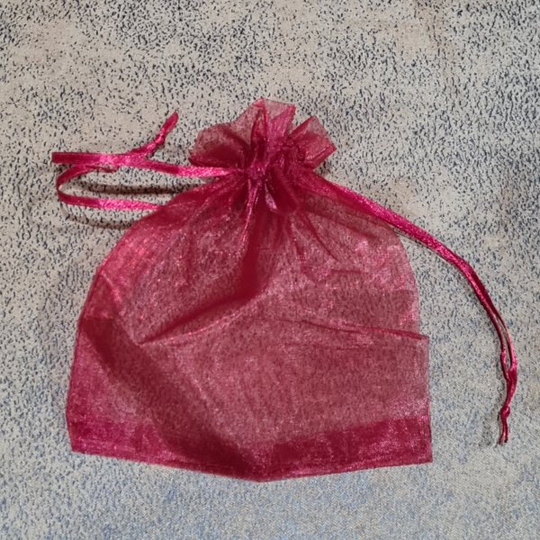 Organza-Säckchen in burgund