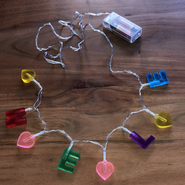 Buchstabe "A" für Lichterkette