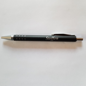 Steffen - schwarz
